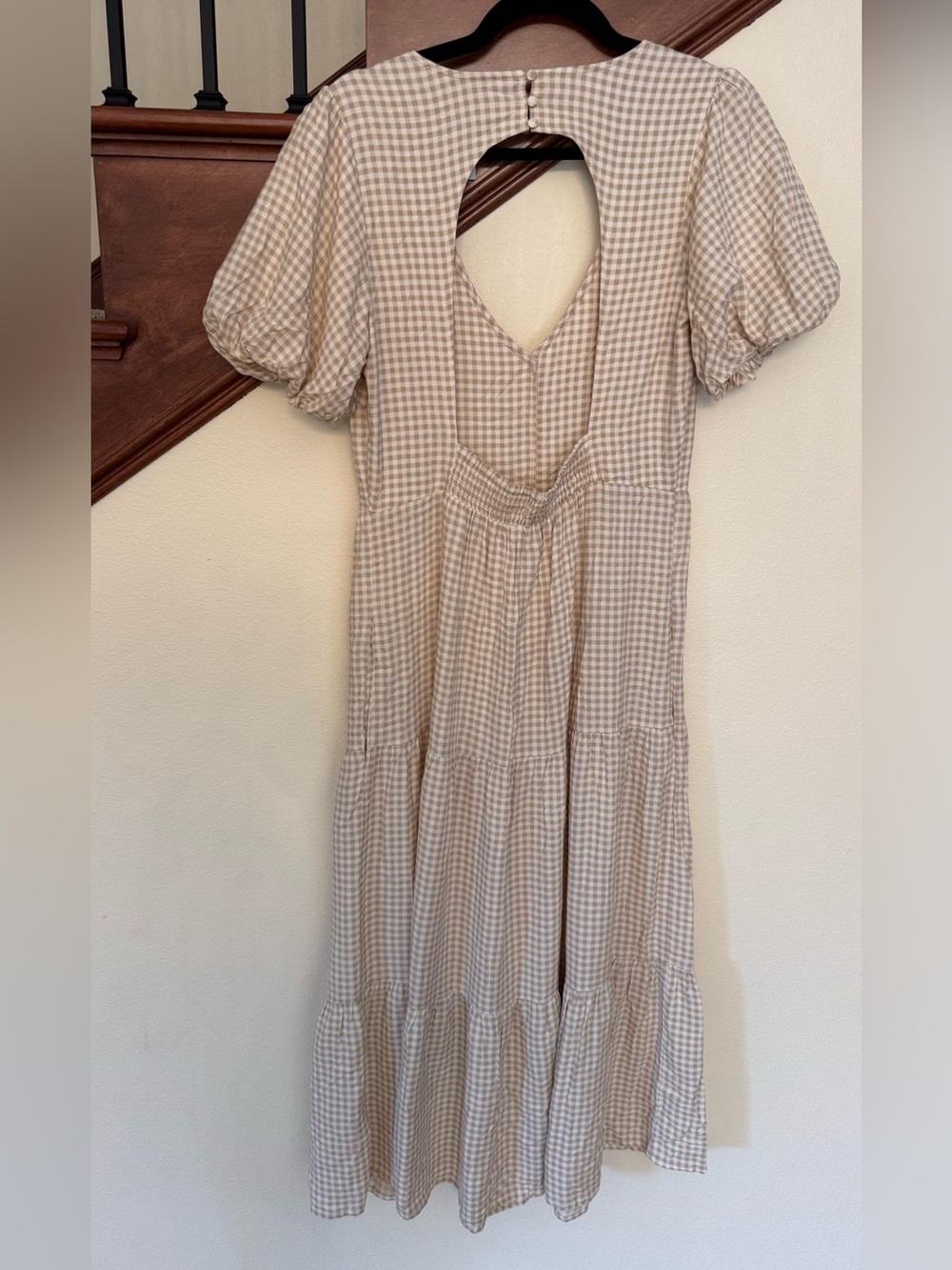 Beige Gingham Tiered Maxi Dress with Puff Sleeves - Picture 2 of 4